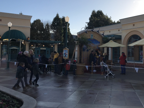 ウォルトディズニースタジオパリ 6大ディズニーランド 独り旅 一気旅 2019年 独りディズニー レジャー見聞録 チケット売場