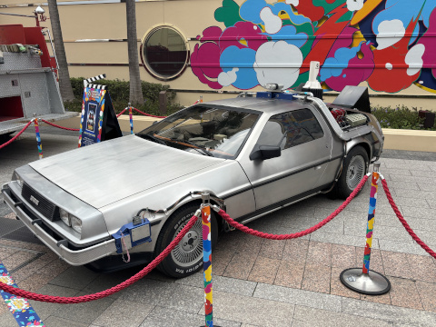 ユニバーサルスタジオジャパン 車両 25周年 特別展示