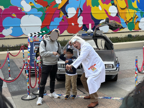 ユニバーサルスタジオジャパン 車両 25周年 特別展示 ドクター ドク